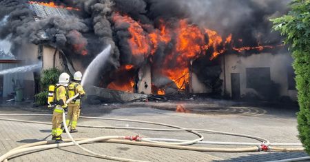 Ogromny pożar w Świętokrzyskiem. Akcję utrudniało niskie ciśnienie wody