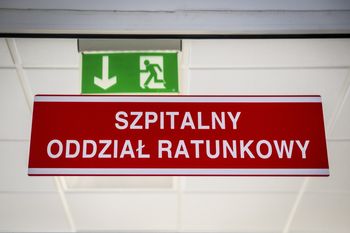82-latka czekała 12 godzin na pomoc. "Wszyscy tyle czekają"