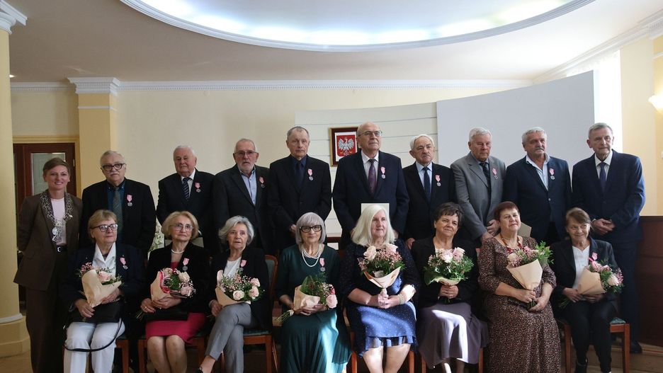 Siedemnaście par z Kielc zostało wyróżnionych medalami za długoletnie pożycie małżeńskie