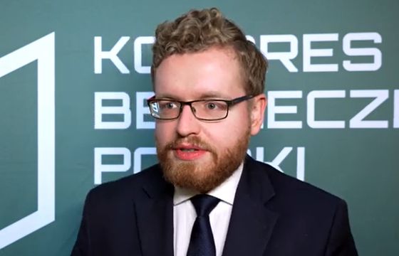 Niepewny los polskiej gigafabryki AI. "Nie składamy broni"