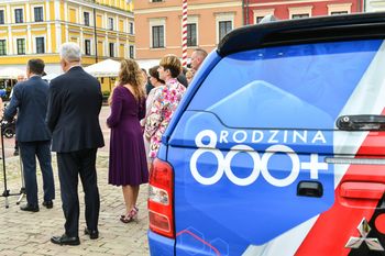 Czarnek proponuje zmiany w programie 800+. "Nie jest to element programu"