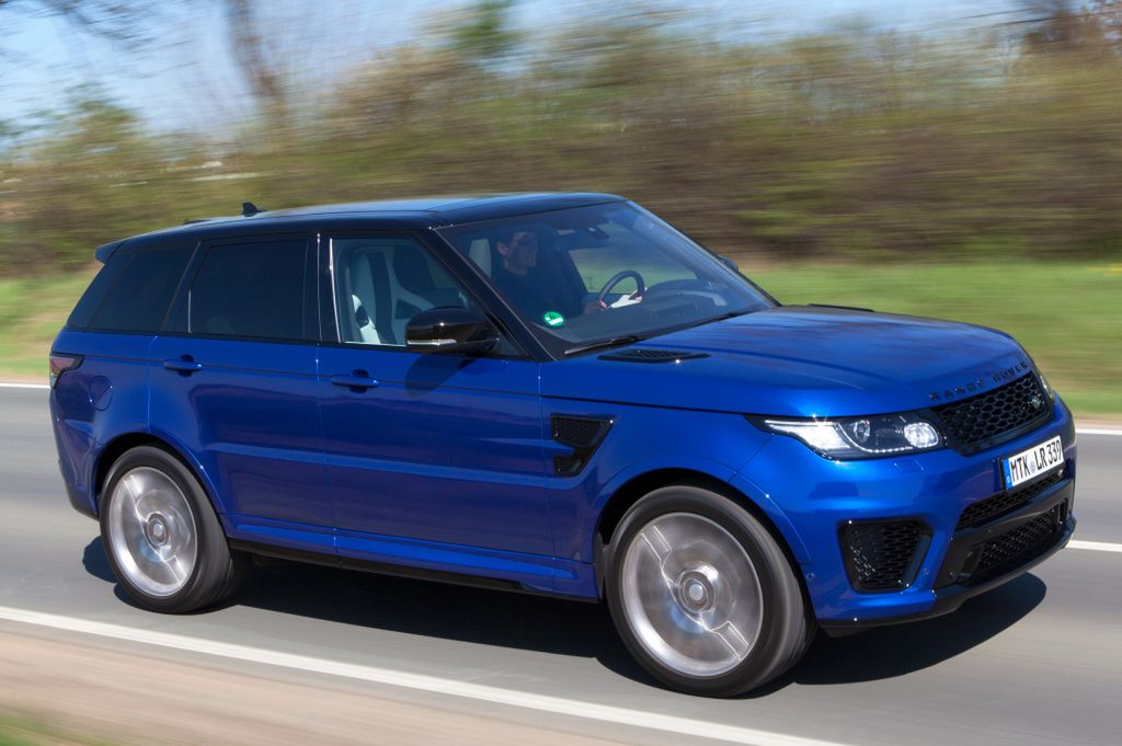 Obecnie najnowszym hitem jest superszybki Range Rover Sport SVR, który przez chwilę był najszybszym SUV-em na torze Nurburgring