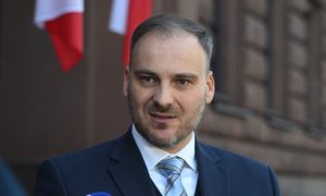 Polska nie wyśle na razie samolotów po rodaków na Bliskim Wschodzie. MSZ tłumaczy