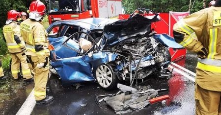 Rodzice jechali z dzieckiem do szpitala i zginęli. Policja wystosowała apel