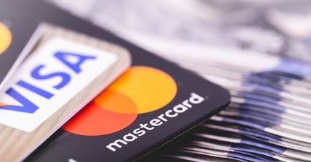 Potężny cios w Rosję. Mastercard i Visa zawieszają płatności