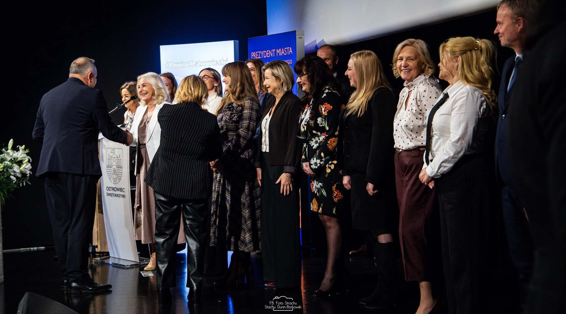Święto ostrowieckiej oświaty. Były gratulacje, podziękowania i nagrody