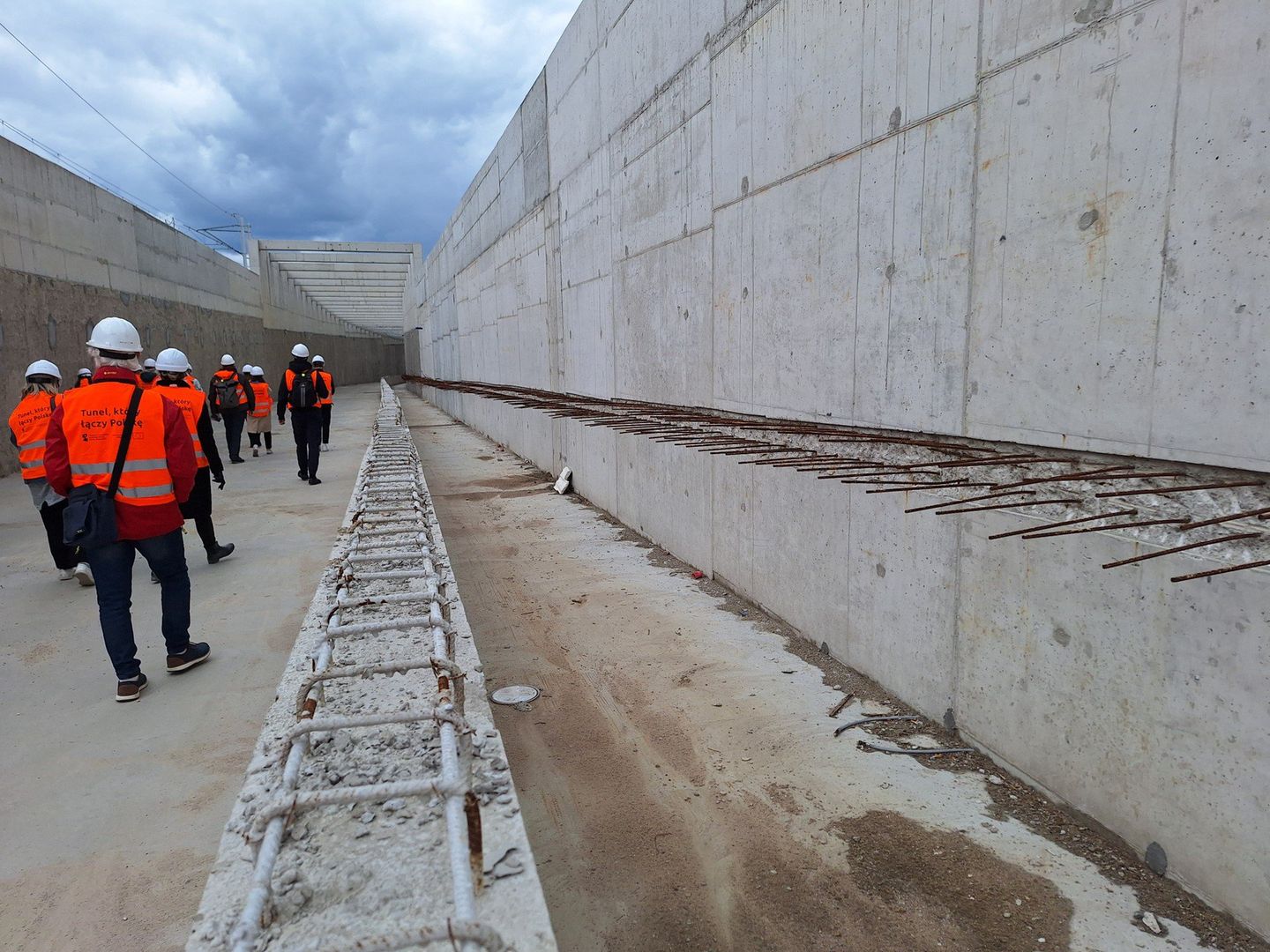 Budowa tunelu kolejowego pod Łodzią - prace na podziemnym przystanku Łódź Koziny
