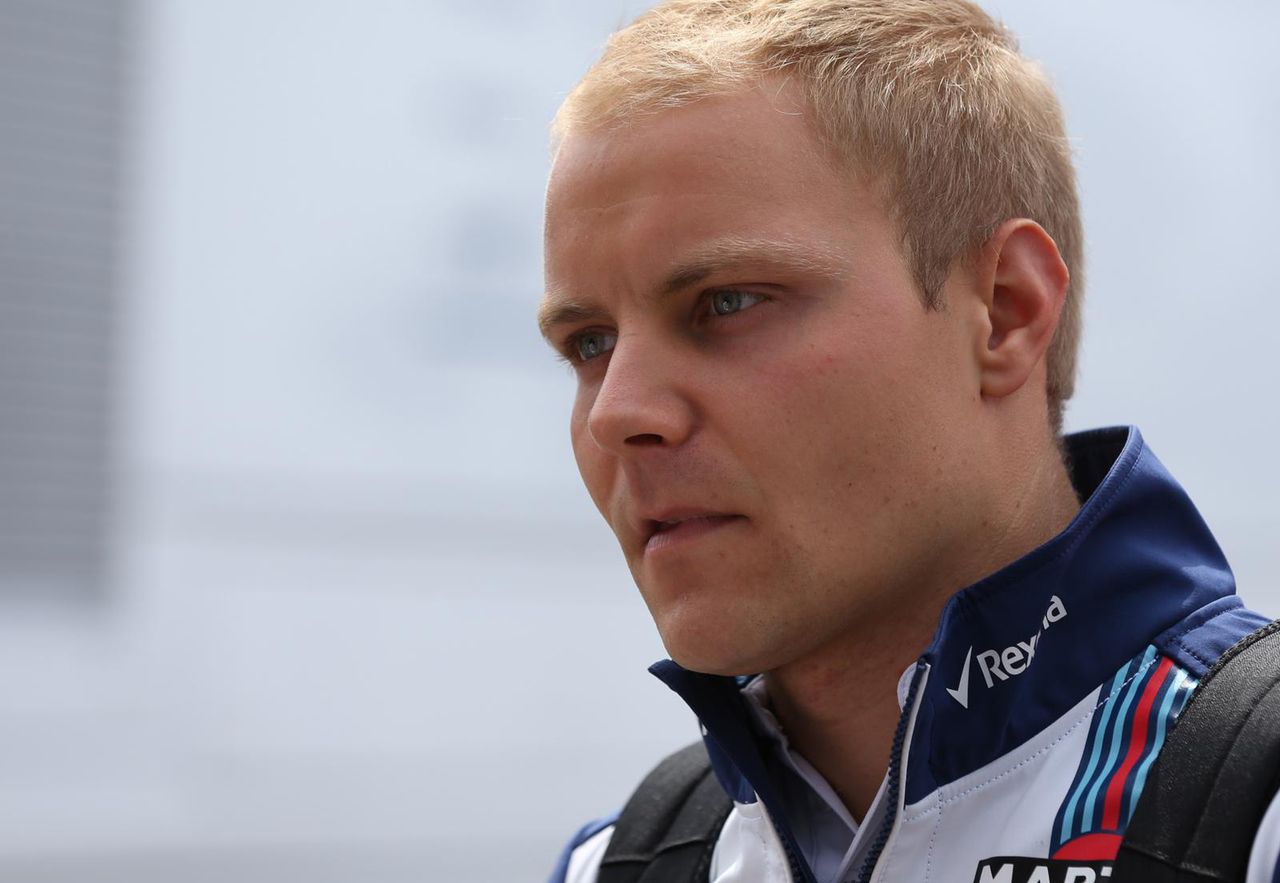 Czy Valtteri Bottas podpisał kontrakt z Ferrari na sezon 2016?