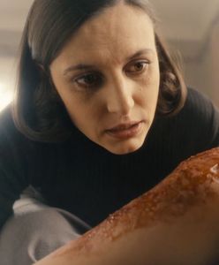 Stuhr jako seryjny morderca. Ofiara matki-fanatyczki. Początek intryguje