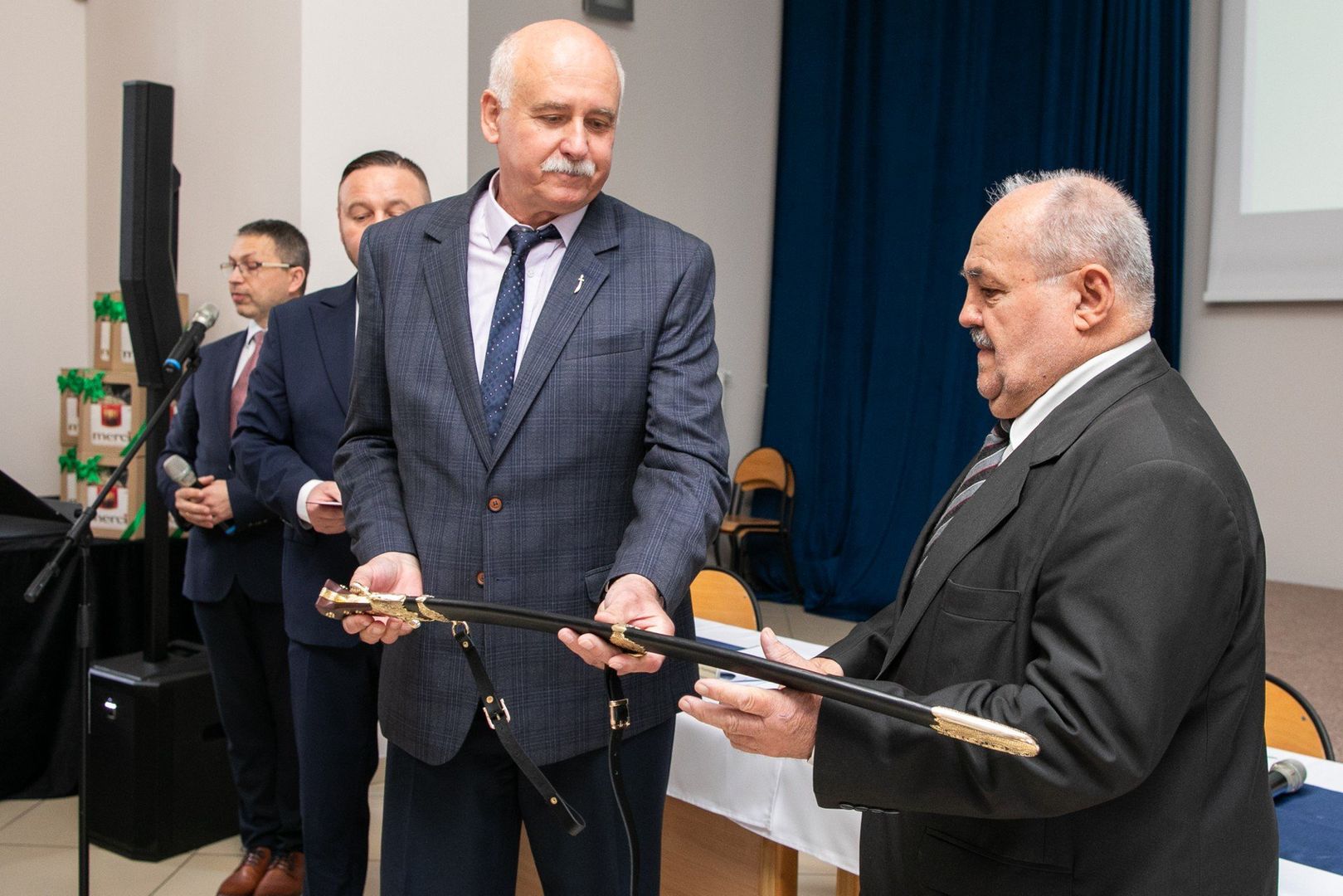 W Kujawsko-Pomorskiej Izy Rzemiosła i Przedsiębiorczości w Bydgoszczy wręczono najwyższe odznaczenia rzemieślnicze, Szable Kilińskiego, Andrzejowi Cybulskiemu i Romanowi Sikorze. Z kolei Platynowy Medal im. Jana Kilińskiego „Za zasługi dla Rzemiosła Polskiego” otrzymał Piotr Hadrysiak.