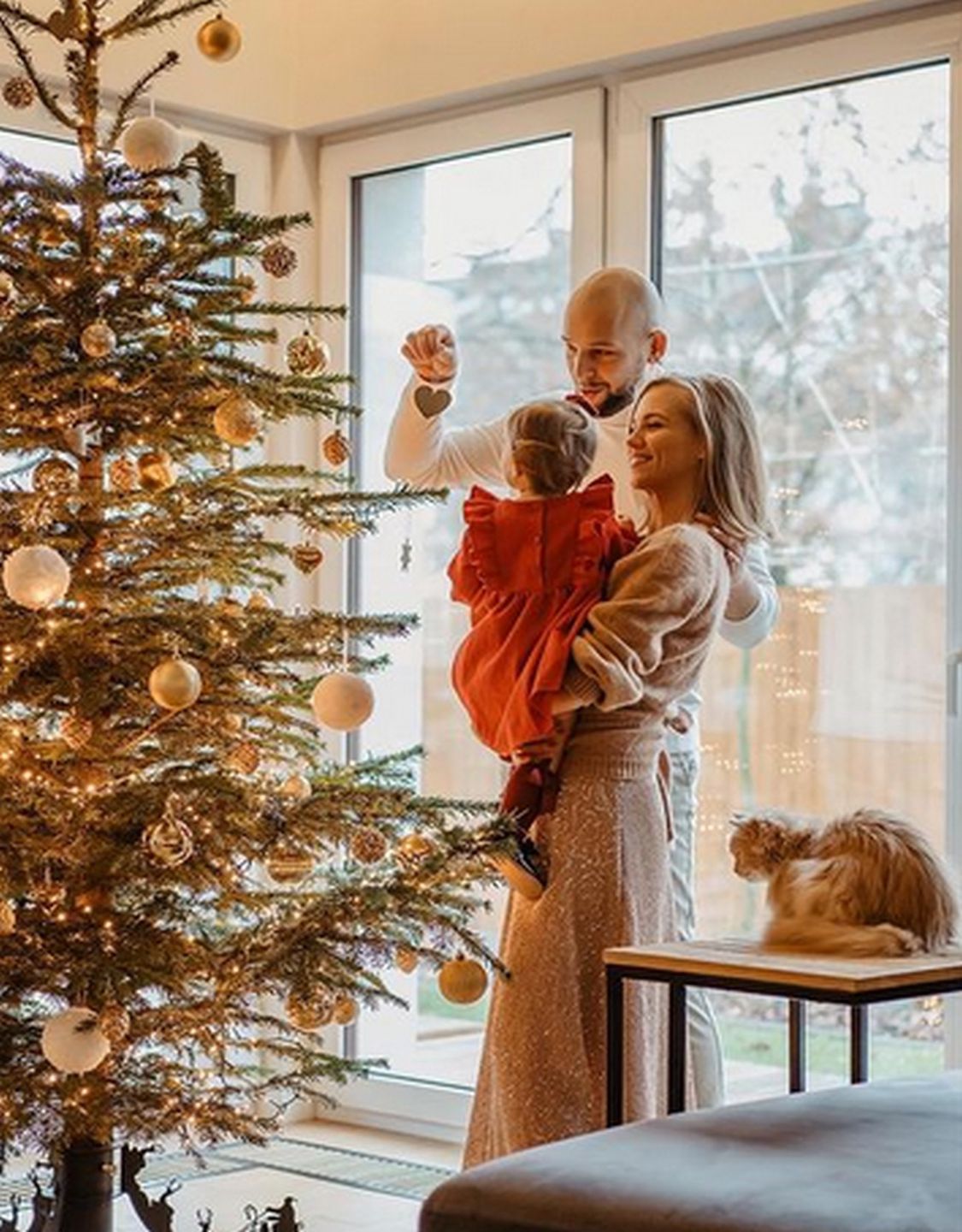 Agnieszka Kaczorowska i Maciej Pela z córką