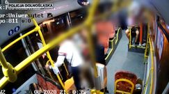 Awantura o hulajnogę w autobusie. Policja opublikowała wideo sprzed interwencji