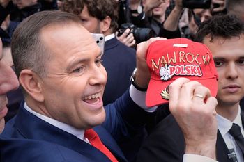 Zwycięstwo Nawrockiego. Węgierska gazeta o ciosie dla ich opozycji