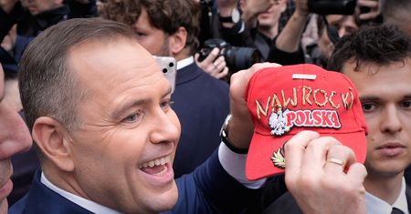 Zwycięstwo Nawrockiego. Media Orbana o opozycji w tarapatach