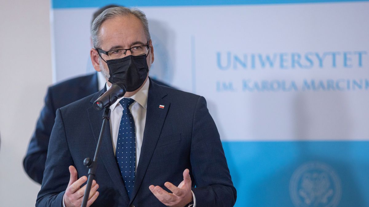 Decyzję o skróceniu kwarantanny ogłosił minister zdrowia Adam Niedzielski