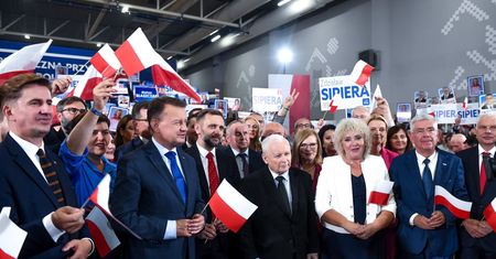 Kulisy konwencji PiS w Pruszkowie. "Awanturujących się nie wpuszczam"