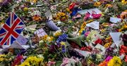 Żałobnicy notorycznie zostawiają w hołdzie królowej Elżbiecie II dwie rzeczy. Władze apelują