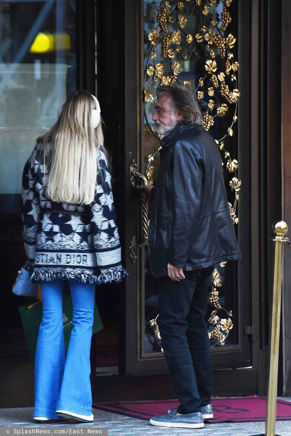 Julia Dybowska i Robert Tchenguiz idą do greckiej restauracji