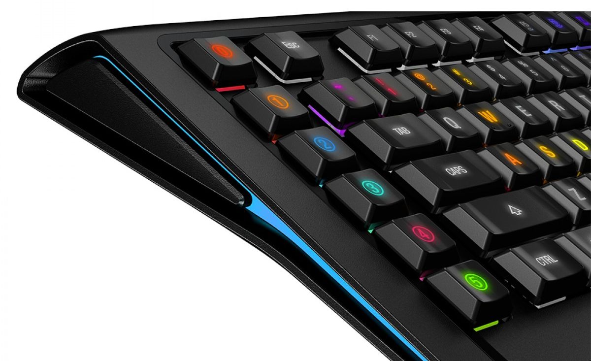Czy warto wydać fortunę na klawiaturę SteelSeries Apex M800? 1