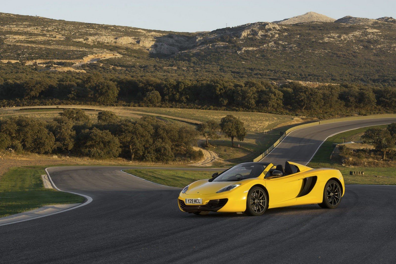 McLaren MP4-12C Spider - obszerna galeria prosto od producenta 26