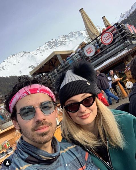 Sophie Turner i Joe Jonas niedawno powitali na świecie swoją pierwszą pociechę
