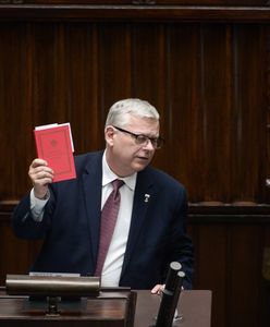 Podkomisja rozwiązana. Suski wściekły. "Wróci kłamstwo smoleńskie"