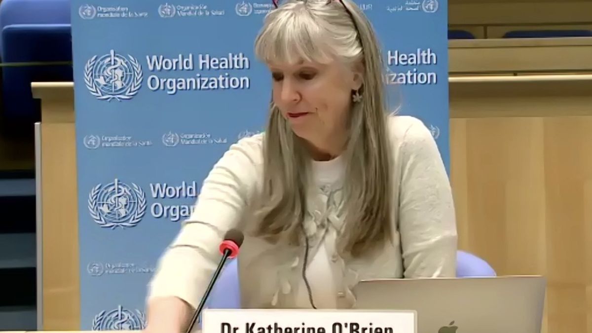 Dyrektor WHO Kate O'Brien kwestionuje potrzebę regularnych szczepień na COVID-19