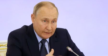 Dwa zdjęcia Putina. Co się dzieje z jego twarzą?