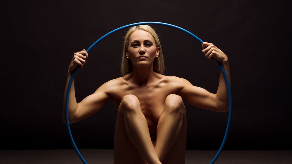 Nowy zaskakujący trend – fitness nago