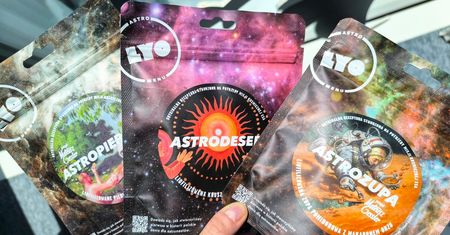 Astropierogi lecą w kosmos z Polakiem. Teraz może je kupić każdy