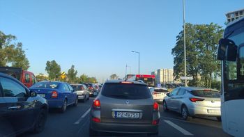 Poznań: Poranny szczyt komunikacyjny się zakończył, ale korki we wschodniej części zostały