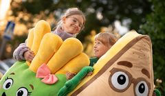 Żabka ma własny gang maskotek. Rusza z loterią „Łap GIGA Foodziki”