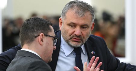 Żurek odpowiada Wosiowi. "Forma zabezpieczenia przed ewentualną ucieczką"