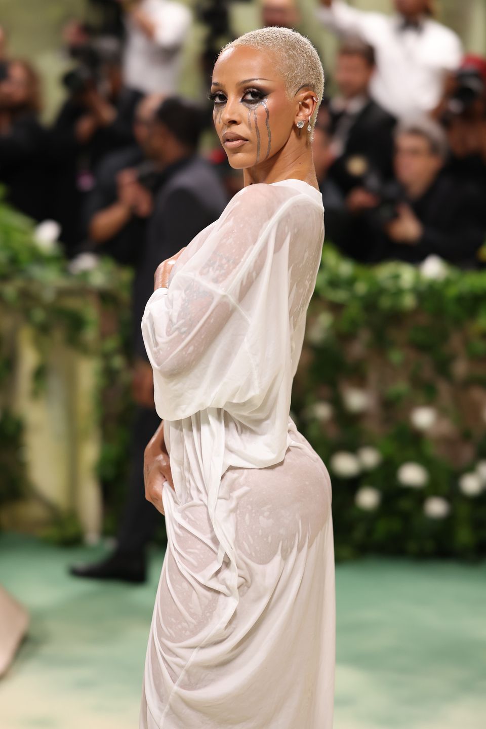 Zandaya jak żuk, komiczna Tyla, Doja Cat w foli. Malwina Wędzikowska SUROWO o stylizacjach gwiazd z GALI MET 2024 (ZDJĘCIA) 