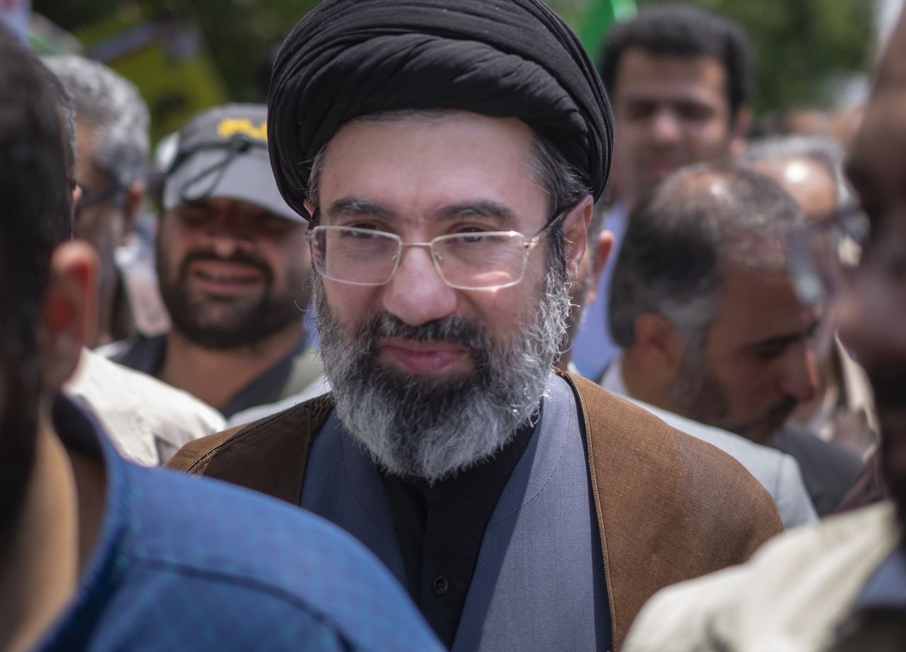 Syn ajatollaha i nieruchomości za miliony funtów. Ta lokalizacja mówi wiele