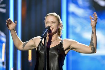 Sikora zainwestowała w płytę z Hopkinsem. Wszystko było oszustwem