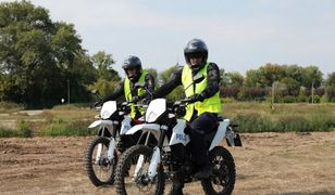 Policja ma nowe motocykle. To offroadowe aprilie RX 125
