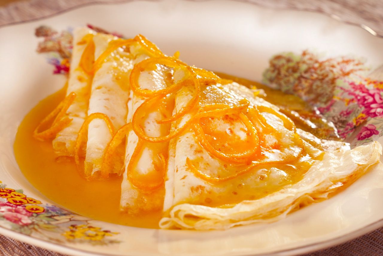 Crêpes Suzette z kwiatami koniczyny