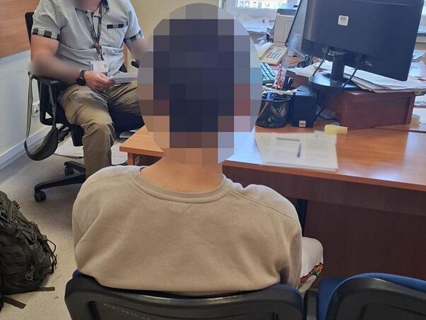 Zniszczył opla sekatorem. Zemścił się za wyzwiska i obgadywanie