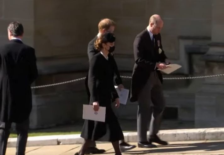 William, Harry i Kate wracają razem z nabożeństwa