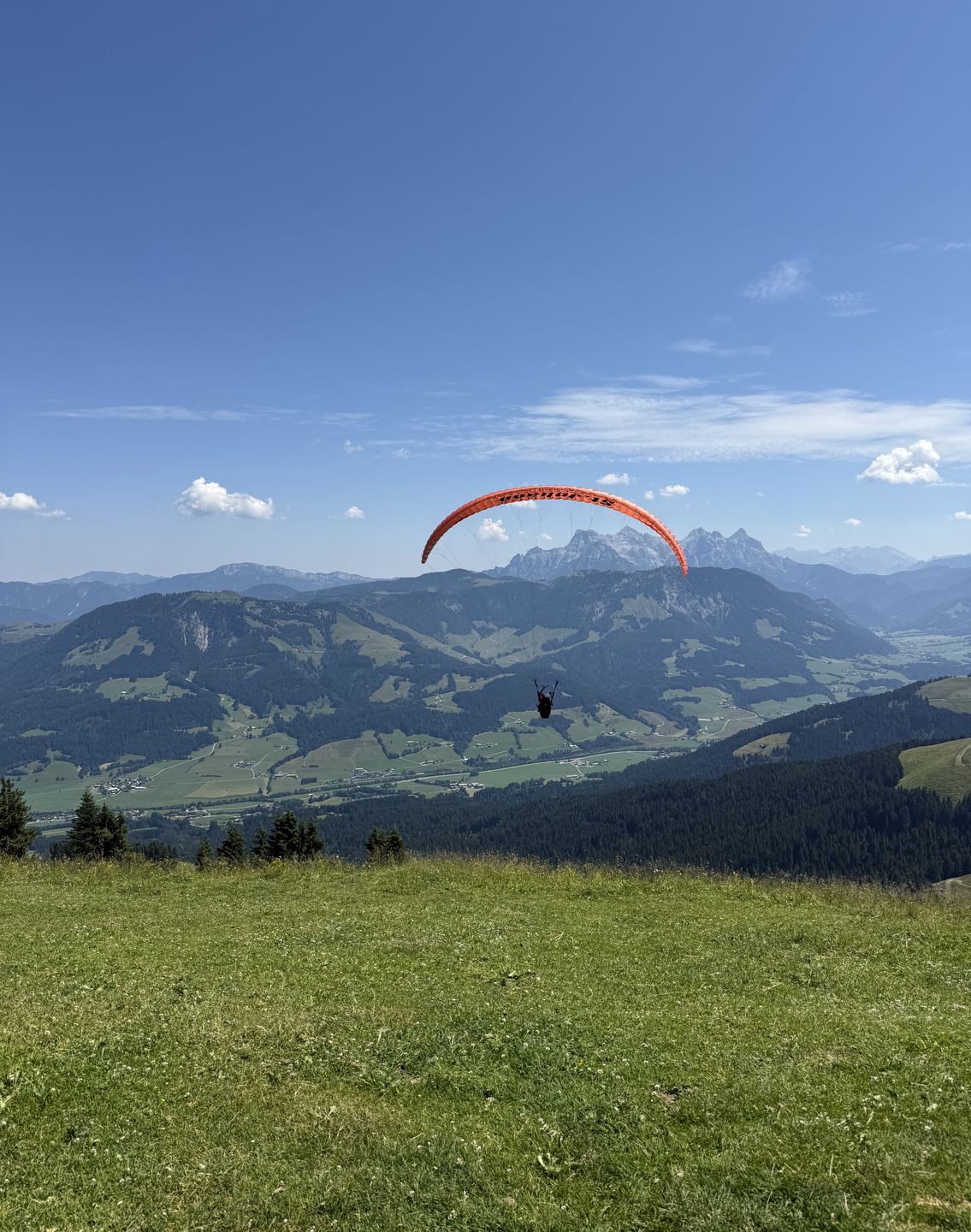 Paragliding dostarcza niezapomnianych widoków