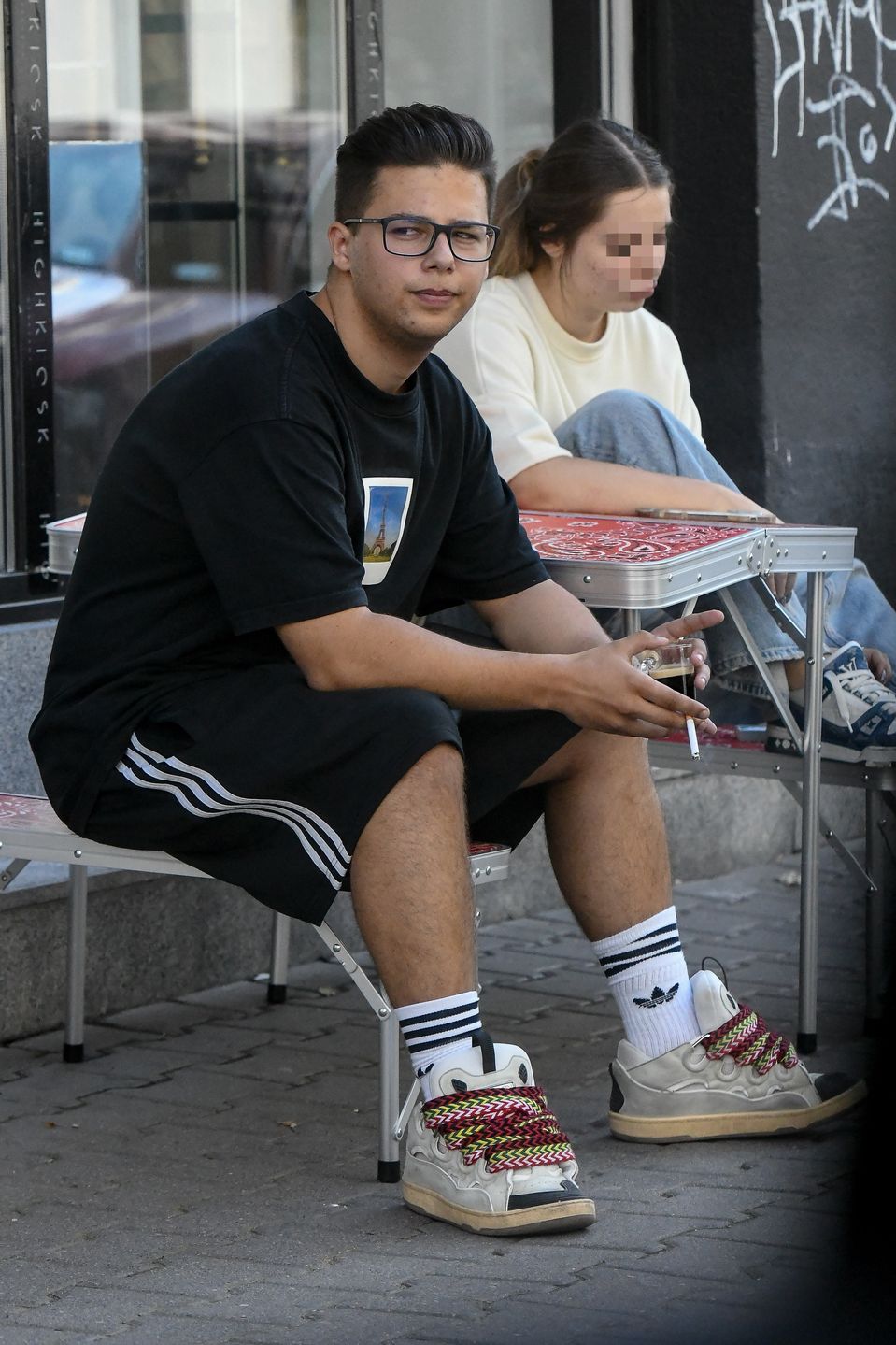 Allan Krupa widziany na ulicach Warszawy