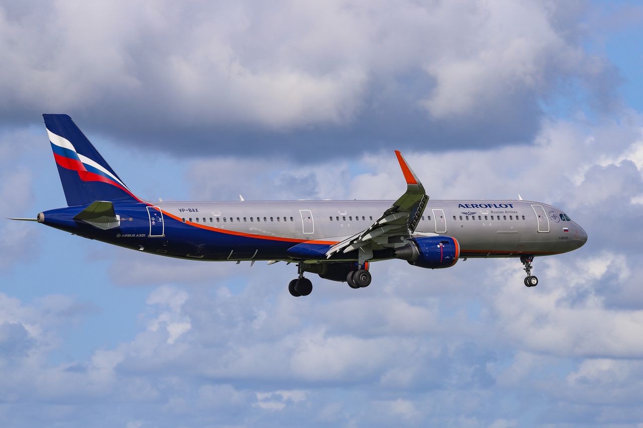 Dziurawe sankcje nie zdusiły rosyjskiego lotnictwa. Rosjanie znaleźli na nie sposób