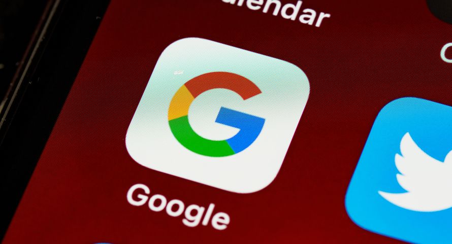 Reklamy obok chatbota Google. Konkurencja nie śpi