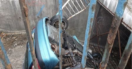 Śląskie. Auto dachowało w przejściu podziemnym. Ukrainiec nie ustąpił
