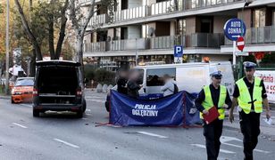 Warszawa. Wypadek na Bielanach. "Kierowca bmw jechał z prędkością 130 km na godz."