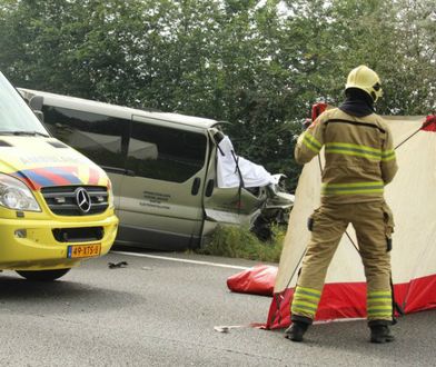 Wypadek polskiego busa w Holandii. Kierowca zginął na miejscu
