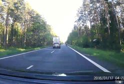 Sytuacja mogła zakończyć się śmiercią motocyklisty. Wszystko przez nieodpowiedzialnego kierowcę opla