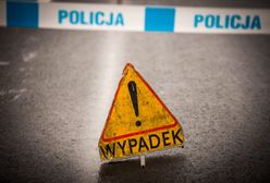 Dachował i wylądował w rowie. Wypadek samochodu z żołnierzami