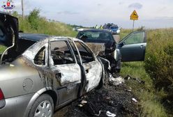 Matka ratowała dzieci z płonącego auta. Kiedy opadła z sił, pomógł jej policjant